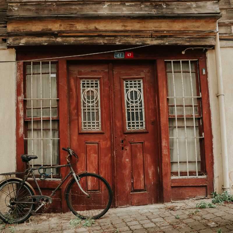 Can Old Windows and Doors Affect Your Roof and Home Exterior-rolandorofing (9)